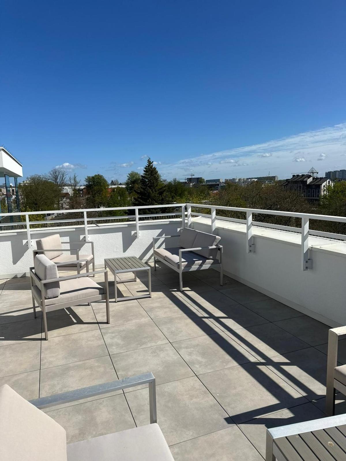 4Summer Kolobrzeg Apartamenty White Blue Sauna & Fitness & Parking 100 Metrow Do Pieknej Szerokiej Piaszczystej Plazy, Wspanialy Widok Z Duzego Tarasu! 100 Meter Zu Einem Schoenen Breiten Sandstrand, Herrliche Aussicht Von Einer Grossen Terrasse! Exteriér fotografie